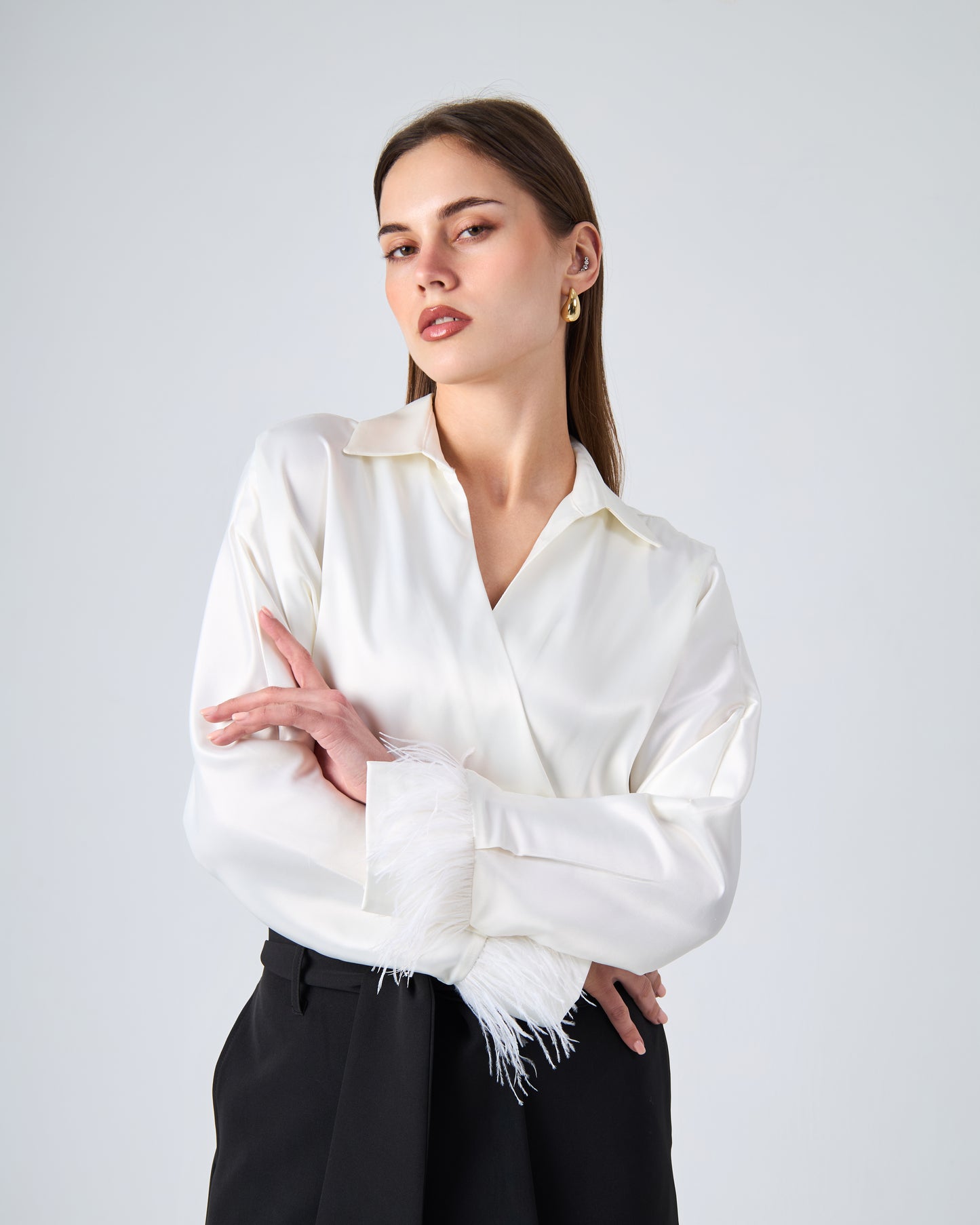 Blouse With Feathers And Wide Sleeves In White