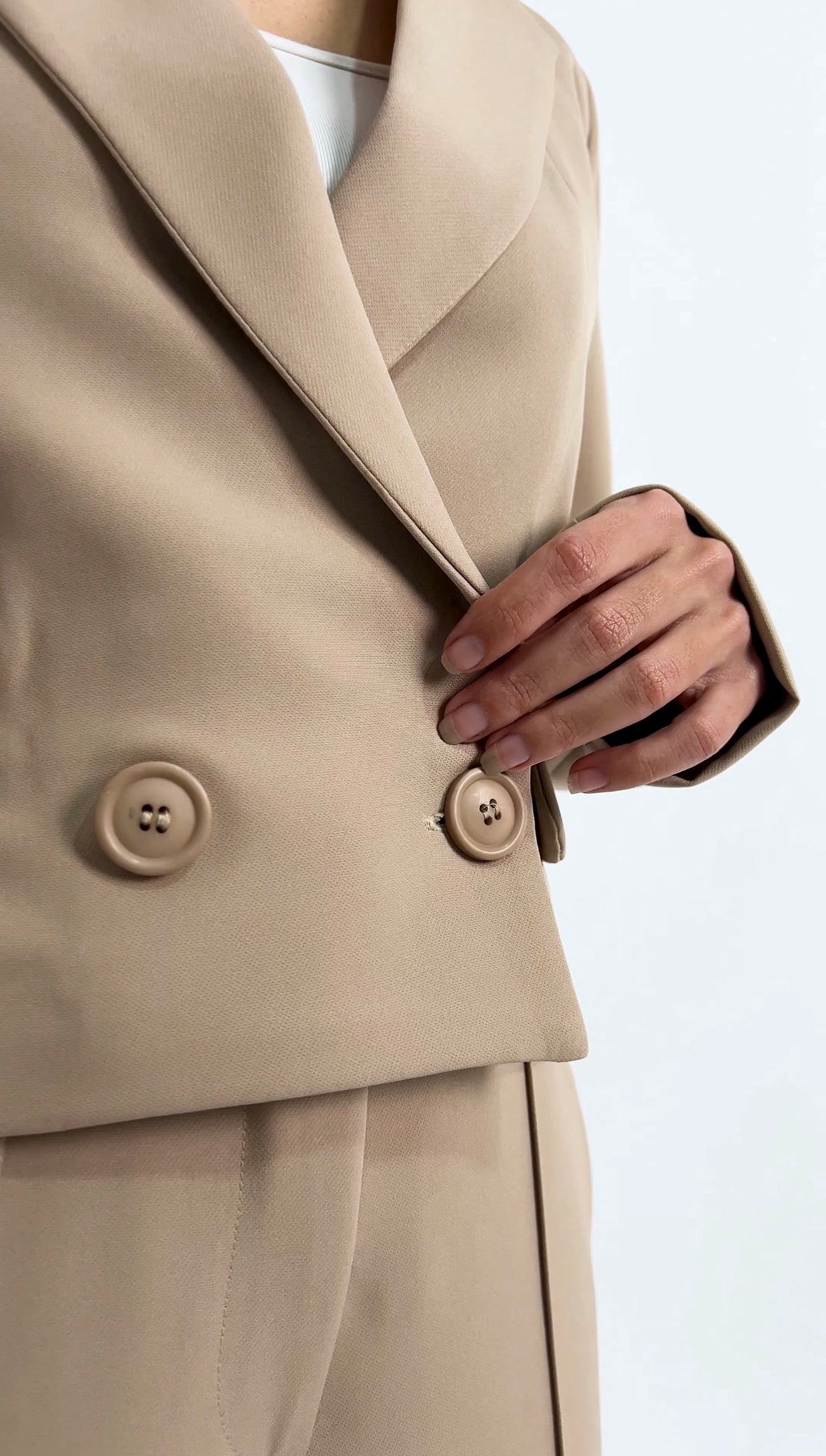 Formal Cropped Blazer With Two Buttons In Black