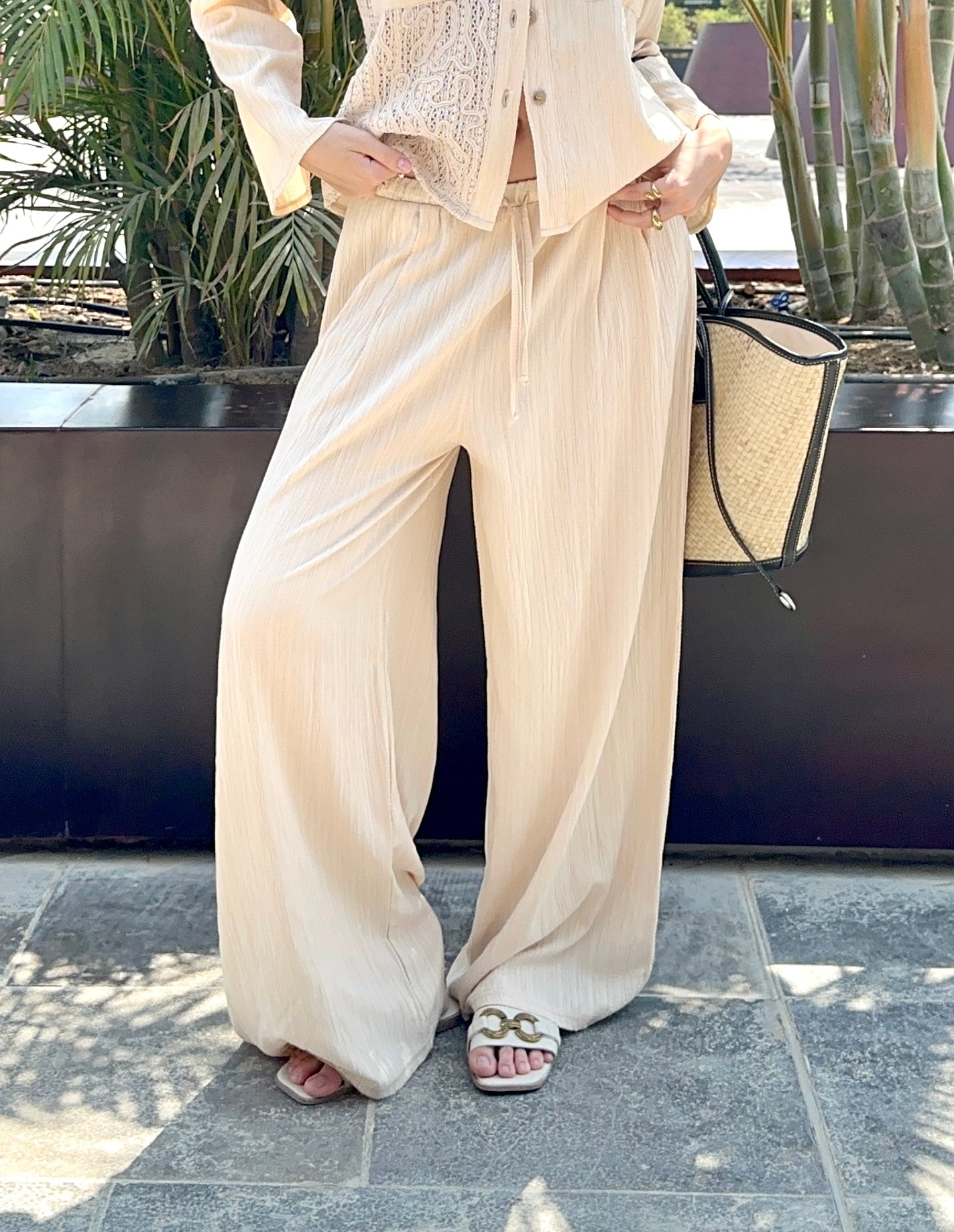 Textured Wide-Leg Pants In Beige