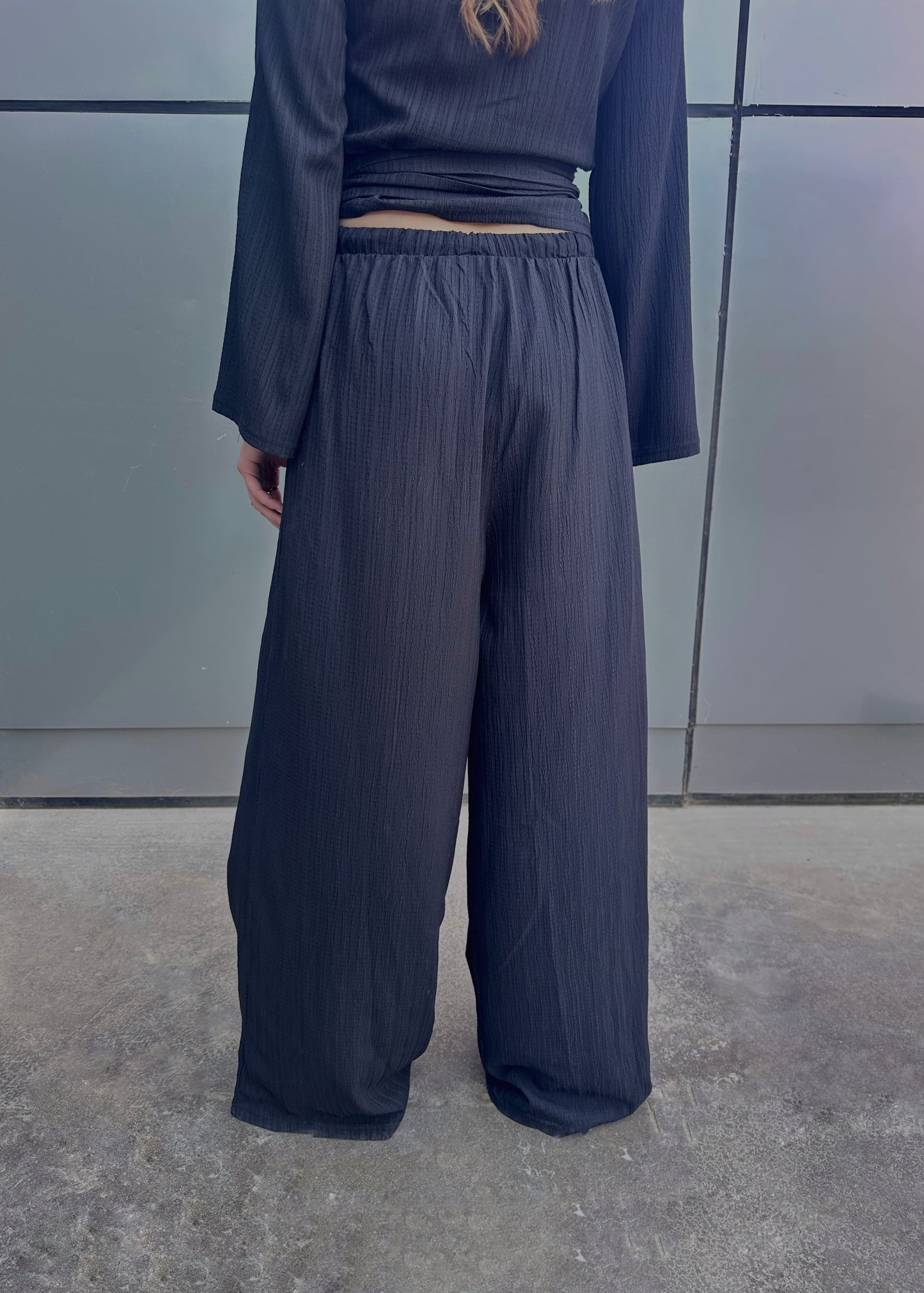 Textured Wide-Leg Pants In Black