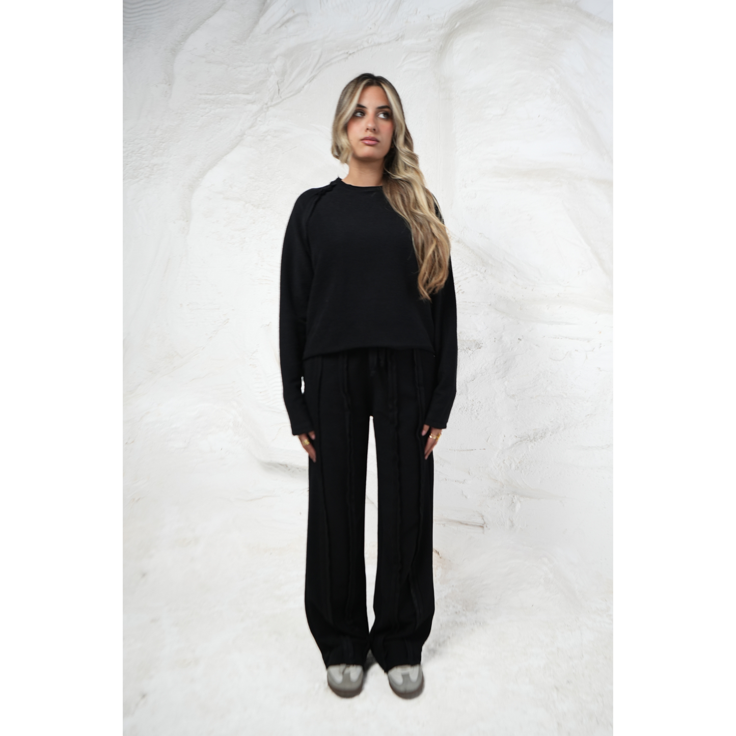 OverSized Bold Lines Sweatshirt In Black
