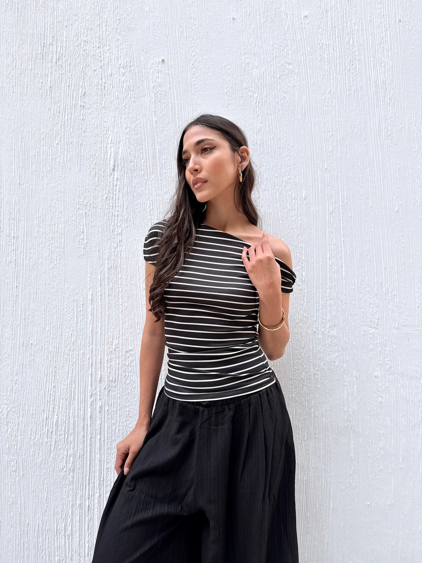 Outline Stripe Top In Black