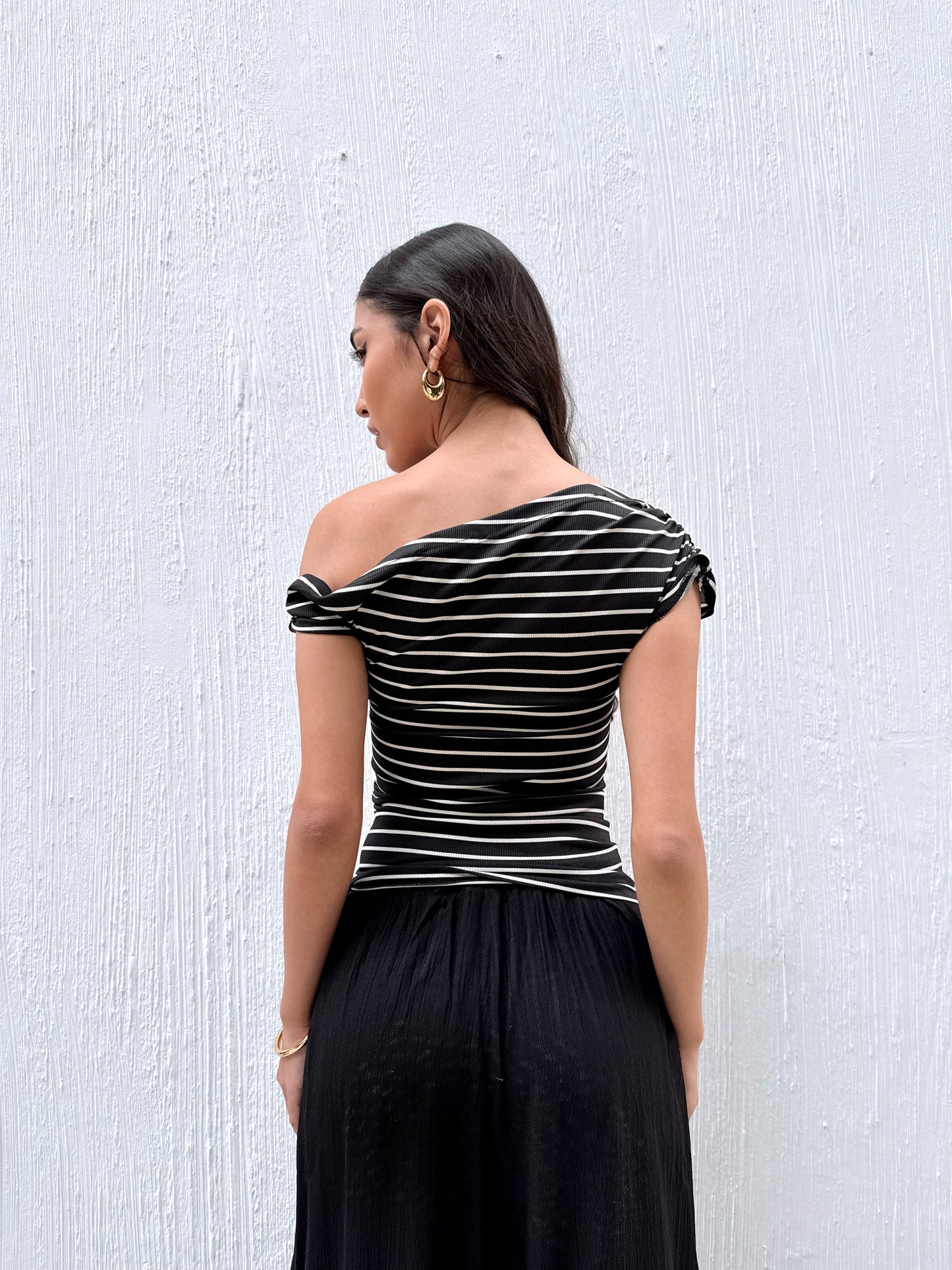 Outline Stripe Top In Black