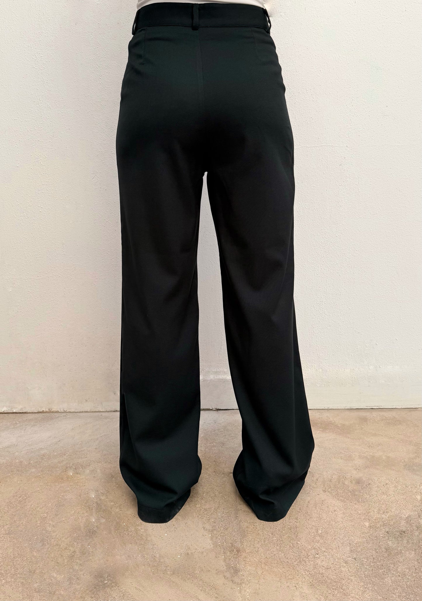 The Essential Pants In Emerald Green