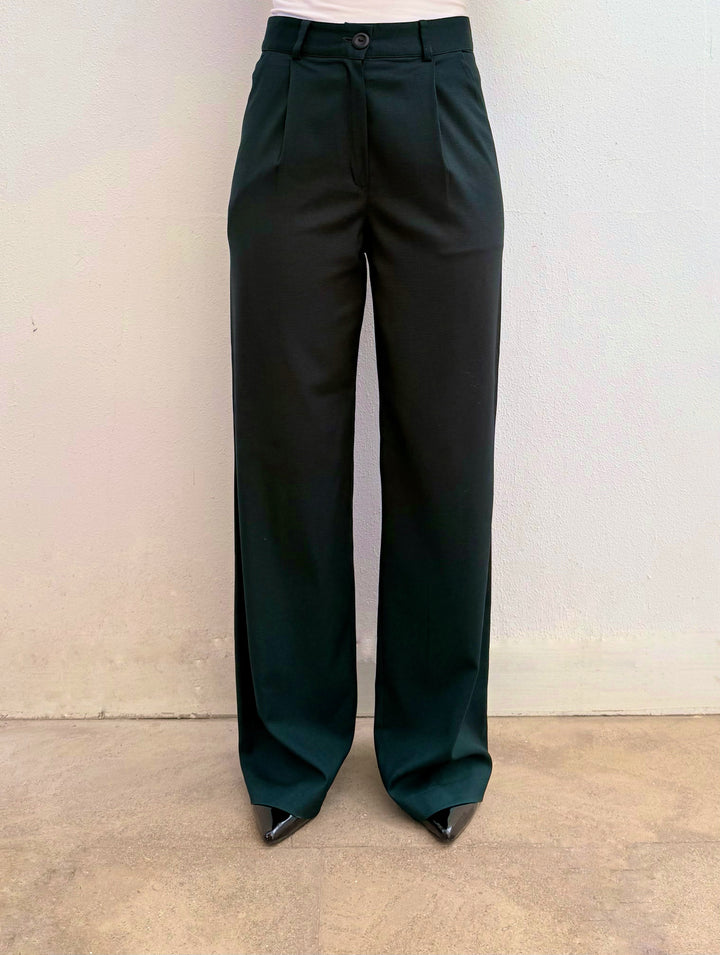 The Essential Pants In Emerald Green