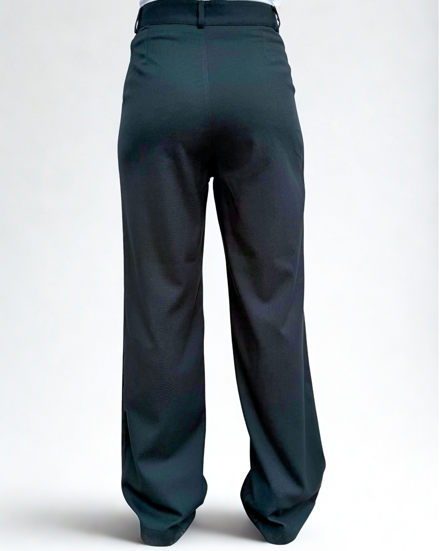 The Essential Pants In Emerald Green