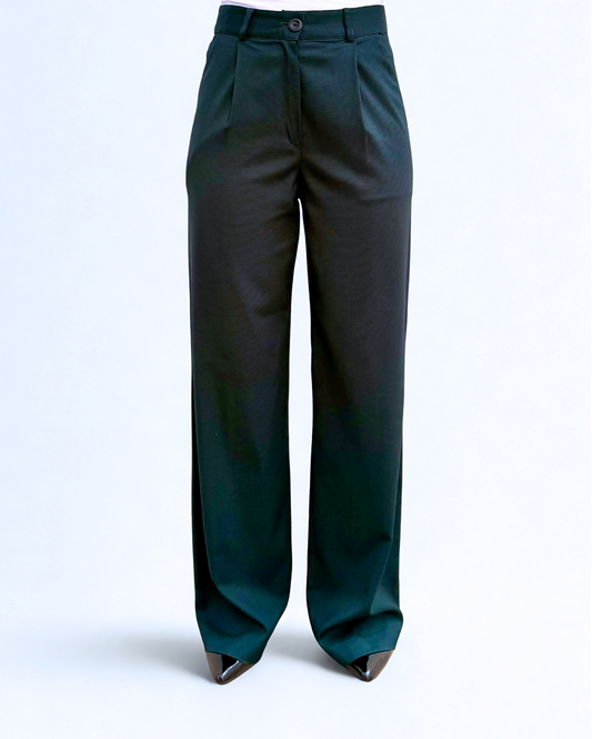 The Essential Pants In Emerald Green