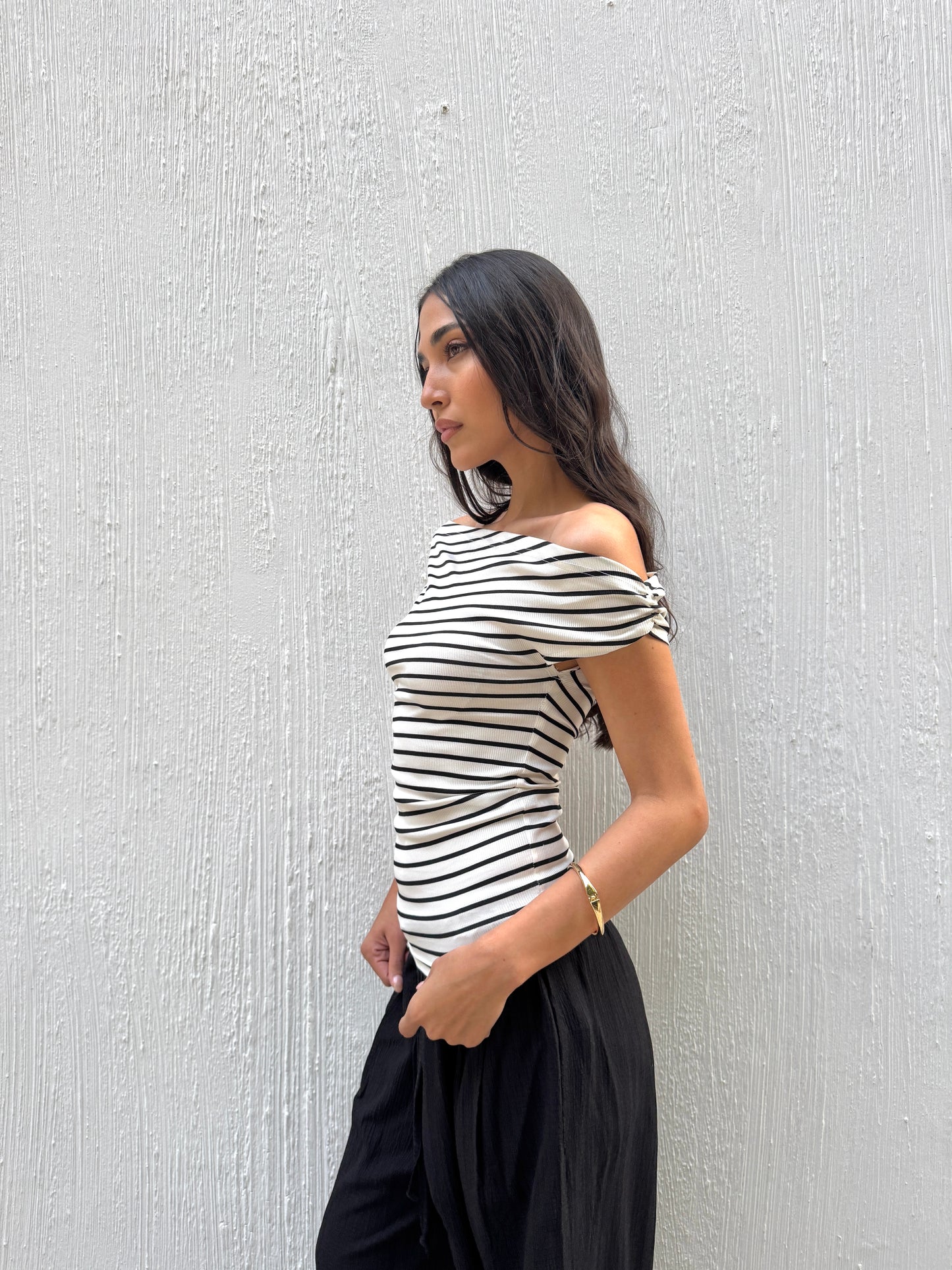 Outline Stripe Top In Black