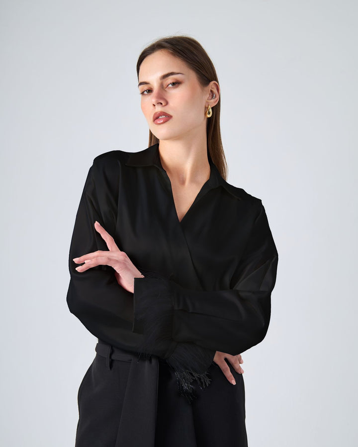 Blouse With Feathers And Wide Sleeves In Black
